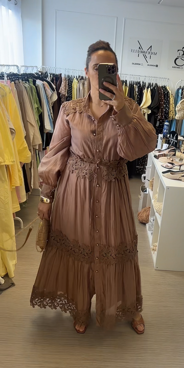 Robe dentelle marron