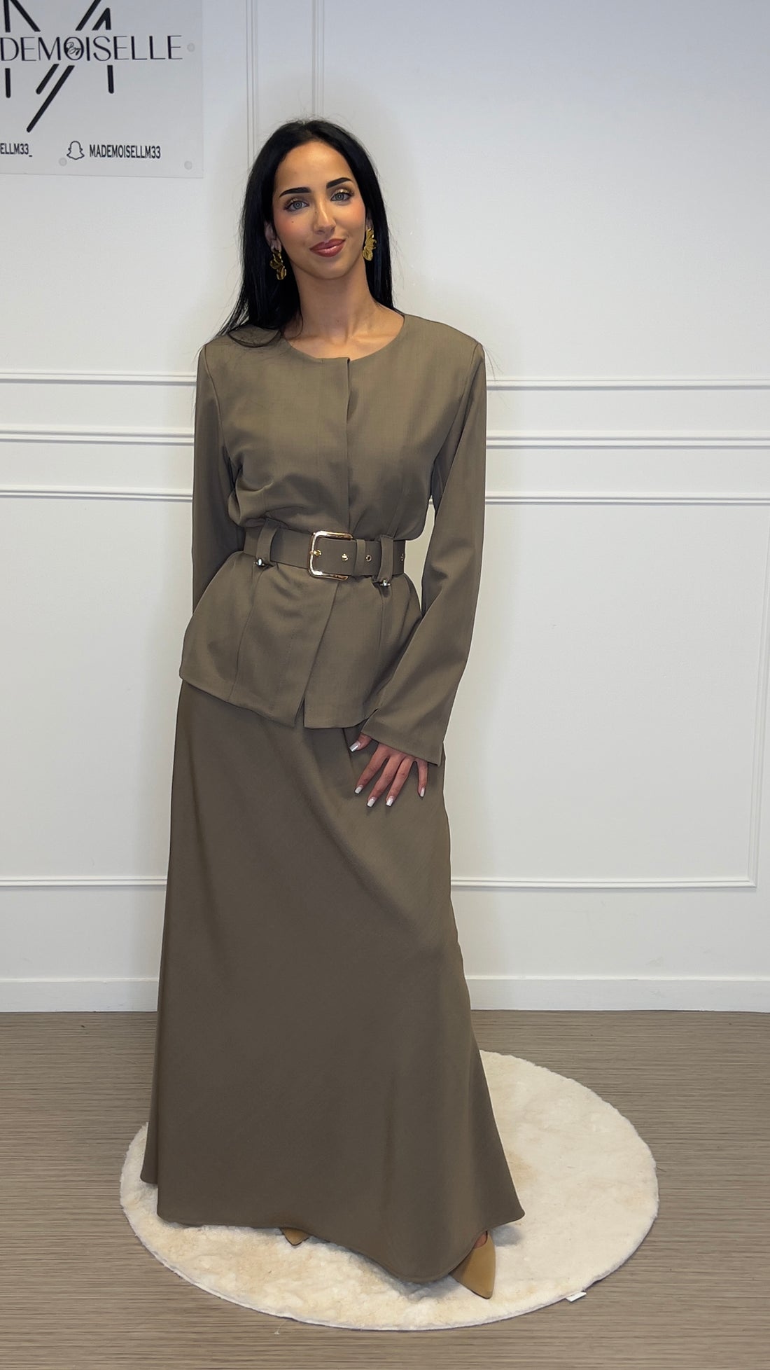 Ensemble tailleurs veste jupe beige