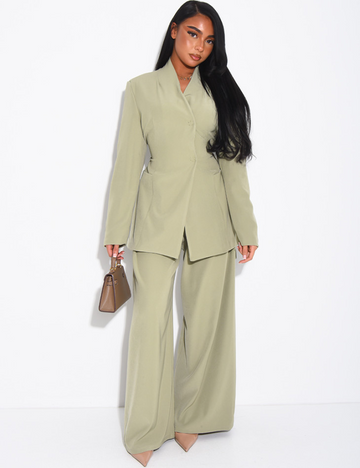 ENSEMBLE BLAZER COL MONTANT AJUSTÉ DANS LE DOS ET PANTALON COUPE DROITE vert d’eau