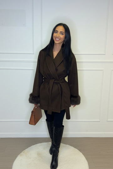 Veste  marron cache cœur à fourrure sur les manches