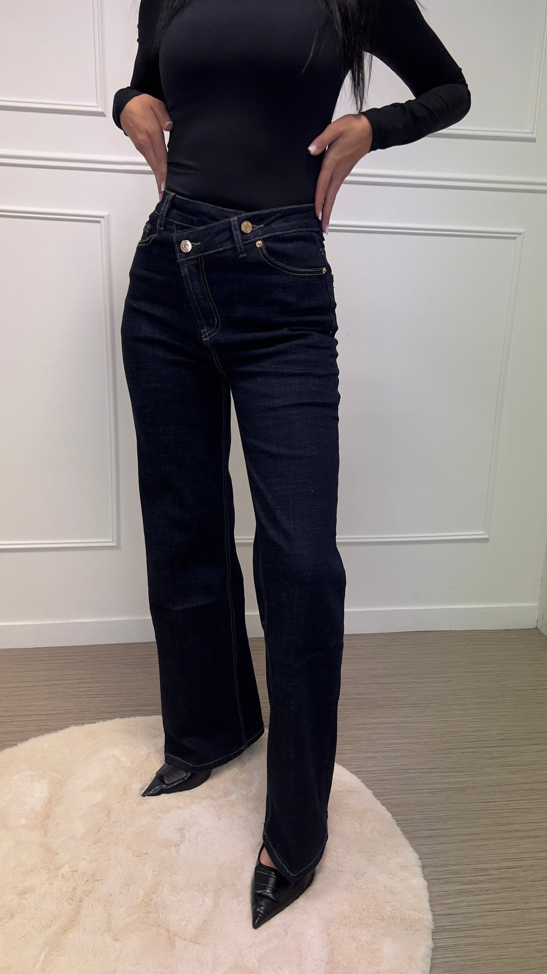 Jeans asymétrique en stretch