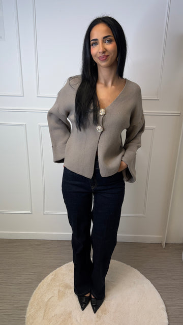 Gilet à boutons dorés taupe