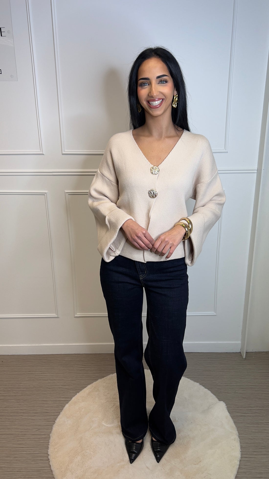 Gilet à boutons dorés beige